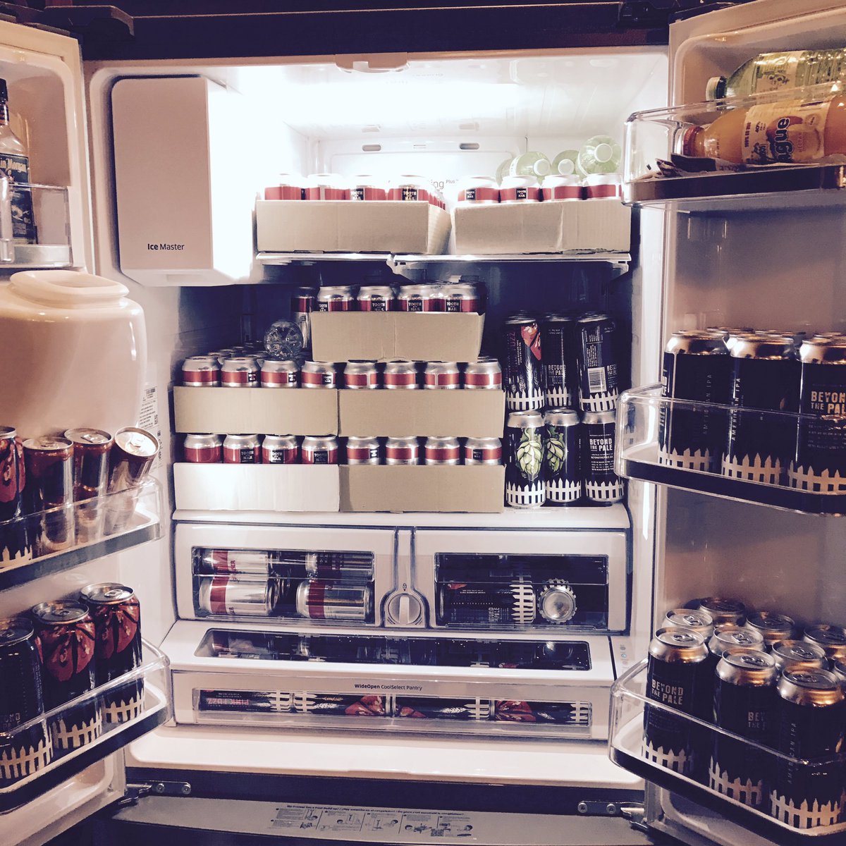 Well stocked <a href="/PageCloud/">Pagecloud</a> with a selection of barley pops from <a href="/toothnailbeer/">Tooth and Nail Beer</a> &amp; <a href="/BTPBrewing/">Beyond the Pale Brewing Company Ottawa</a> ready to host <a href="/suopenhouse/">Startup Open House</a> #SOHOTT