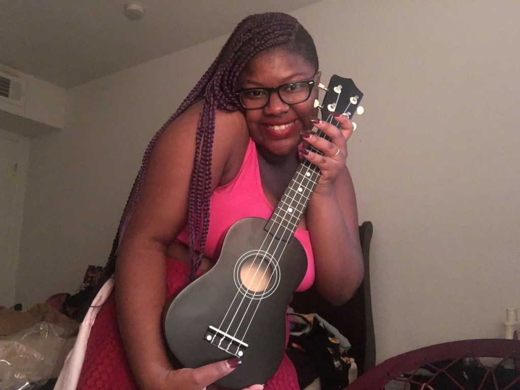 chattycaylen's tweet photo. She wanted a ukulele for her birthday so I sent her one, even though it got there a month late. 💗 https://t.co/pPgIWikFZt