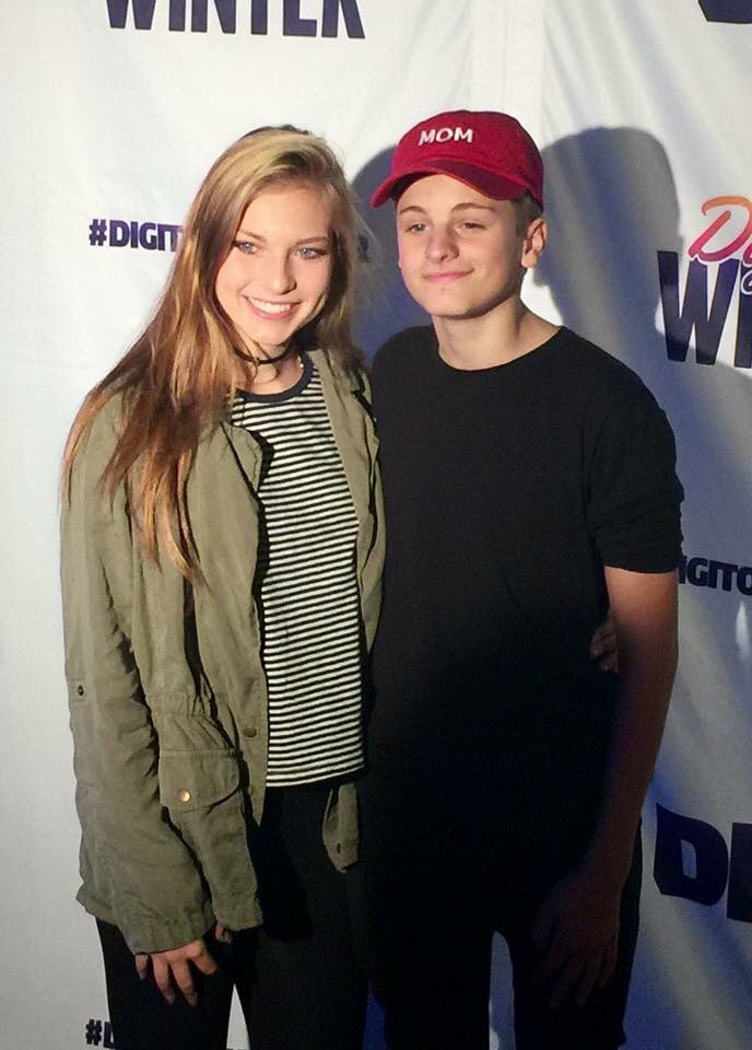HeatherDiAngelo's tweet photo. With @madidiangelo at digitour winter. Hanging with her cousin. https://t.co/1Cu3PgD2CG