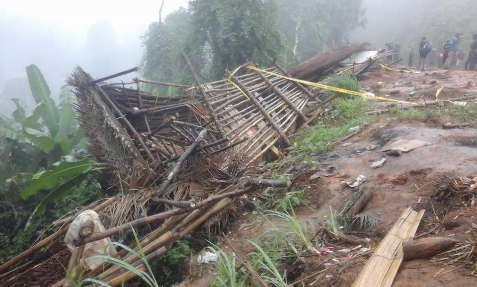 AbdMalekHussin's tweet photo. Tindakan ke atas Orang Asli di Gua Musang yg pertahankan tanah hutan kediaman mereka amat tak berperikemanusiaan.

Kenapa utamakan pembalak? https://t.co/4OkCy66ziC