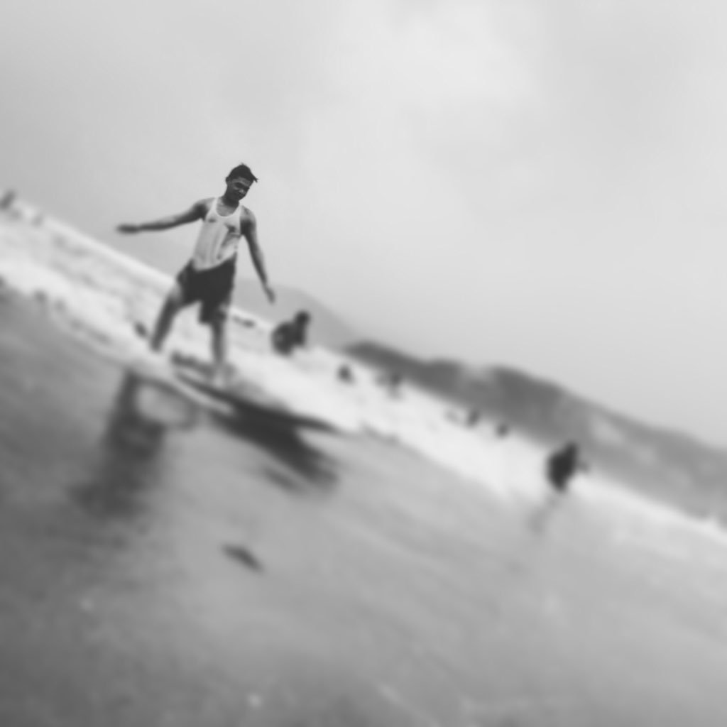 itismekebs's tweet photo. surfing like a pro.
sige, cons na lang. 

#Baler2016 https://t.co/kdWf8QXrWB