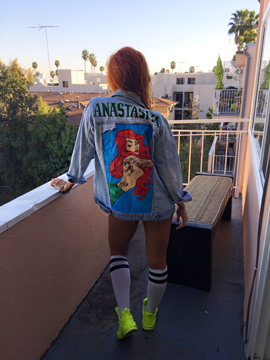 Finally🙏🏻got my #beautiful #handmade jacket 😍thank you @koshcheyka #love #amazing #jacket #happy #mermaid #disney #redhair #redhead <a href="/puma/">PUMA</a>