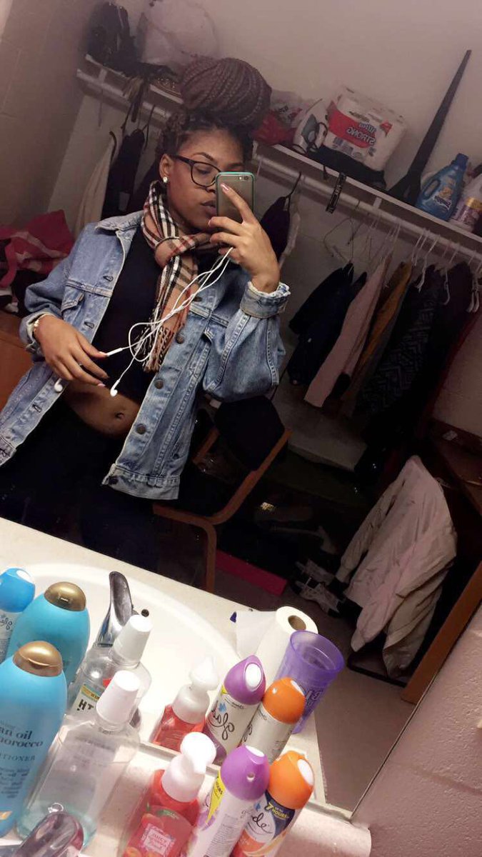 BankedUpp_'s tweet photo. 👽 https://t.co/xVyJcMElAj