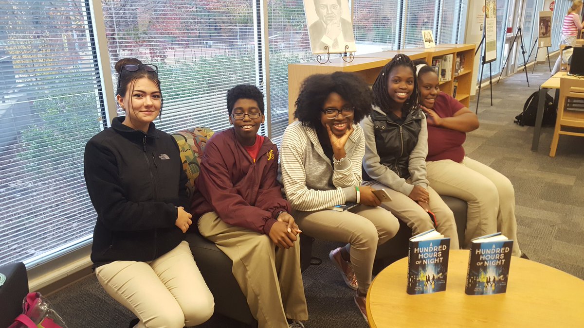 MJHSMediaCenter's tweet photo. Thanks to @DonorsChoose, these Jags had a great Book Club today! :)  
@zackoryk @MHJHSPrincipal @MJHSPTSA @wgoetzel https://t.co/PQPTIKEKUJ