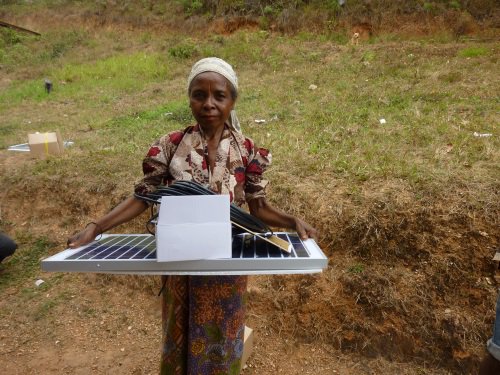 reneworgau's tweet photo. Give the gift of light in East Timor this Christmas https://t.co/ajWe6Pz2nJ #SolarforTimor https://t.co/9P30t3bzbb
