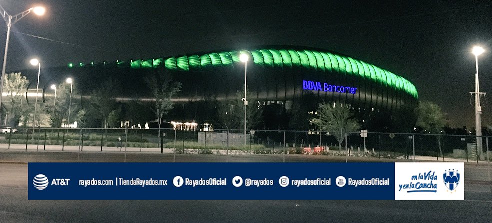 Rayados's tweet photo. Los #Rayados como muestra de solidaridad iluminamos el Estadio BBVA Bancomer con el color representativo de @ChapecoenseReal. #FuerzaChape https://t.co/lpKgtT5j3A