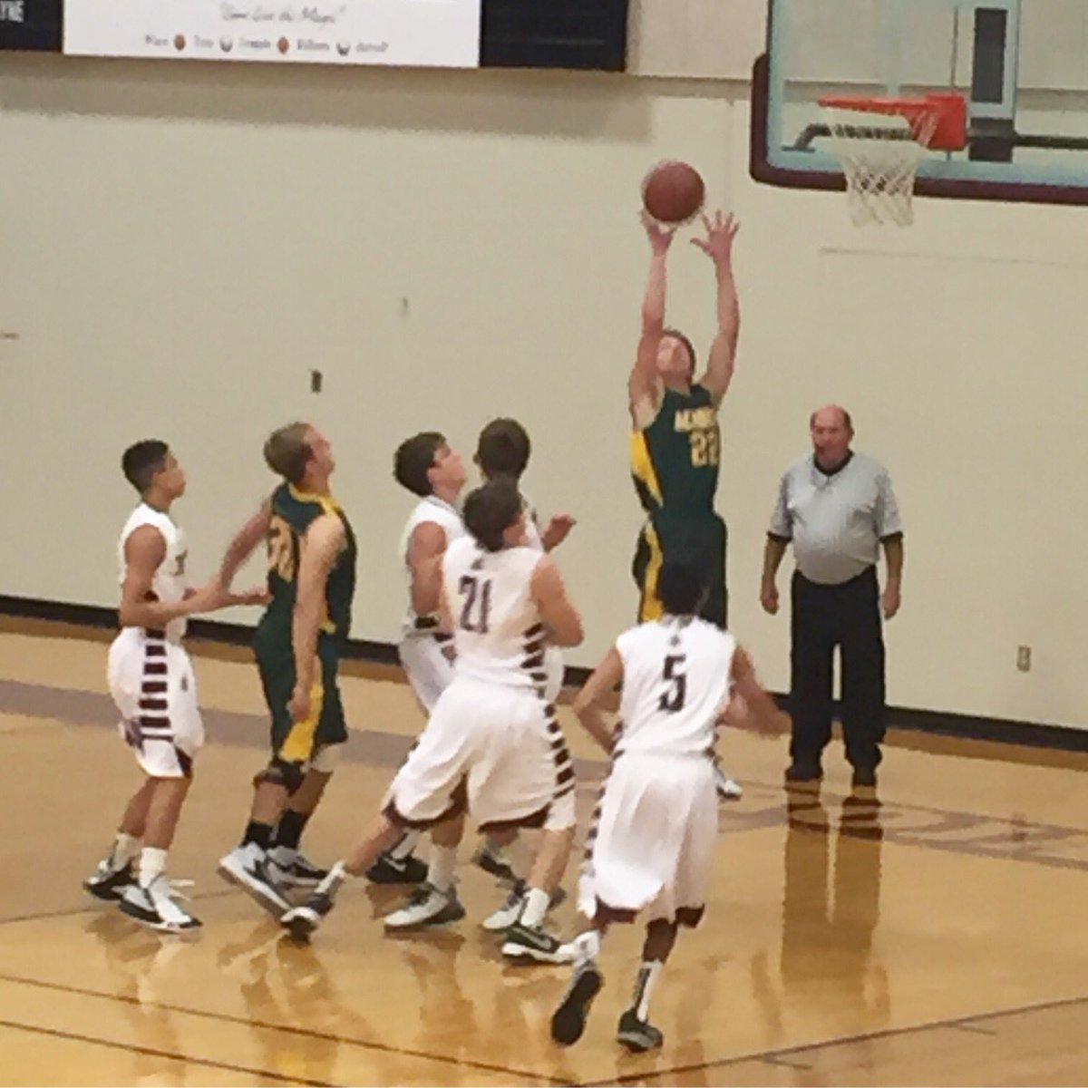 AISDBeeBoosters's tweet photo. #JVABEES won against Troy 56-28!!!🐝Andrew Cox pictured here with the bucket for the BEES!
#AHSJVABeesBBall #stungem https://t.co/1JpMdOpGsJ