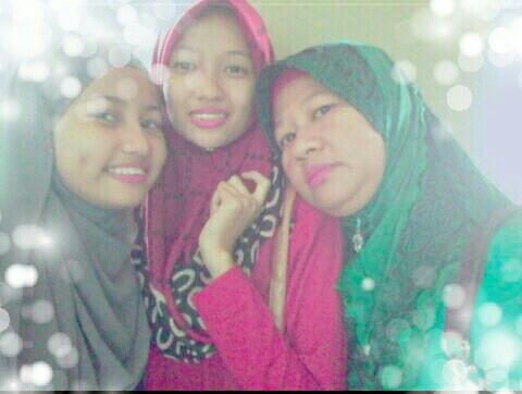 Nrevantsya1's tweet photo. Girls...😘
#mymother
#mysister... https://t.co/LE9yWAktEb
