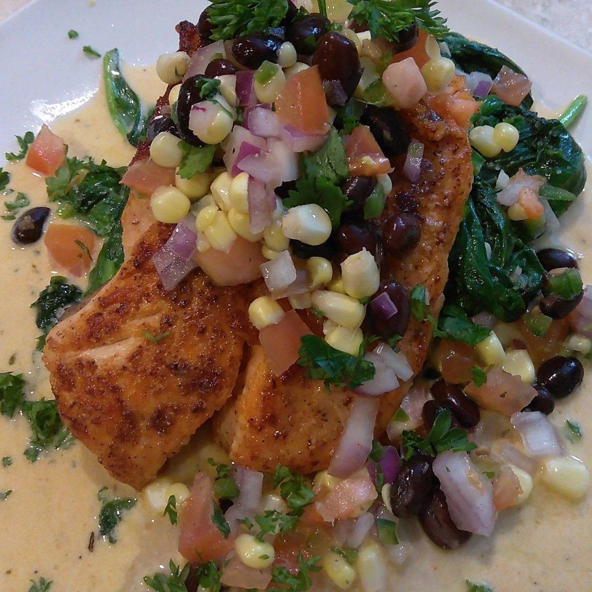 NakedLEOSoul's tweet photo. Grilled salmon with sautéed spinach, black bean and corn salsa with a cajun cream sauce
This could be your meal prep
#VonsKitchen
#ChefVon https://t.co/N43bDpPx4l