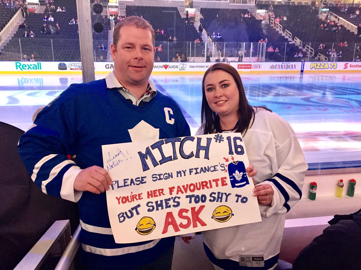 MapleLeafs's tweet image. Plenty of Leafs fans in the house in Edmonton tonight! #TMLtalk