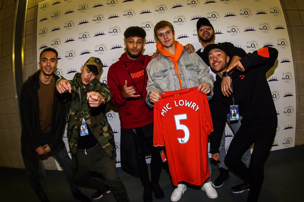 WeAreMicLowry's tweet photo. Big shout to @justinbieber for an amazing experience, we had to bring you into the @LFC family 🤘🏽 til next time #PurposeTour family! https://t.co/oV0bpxTMSB