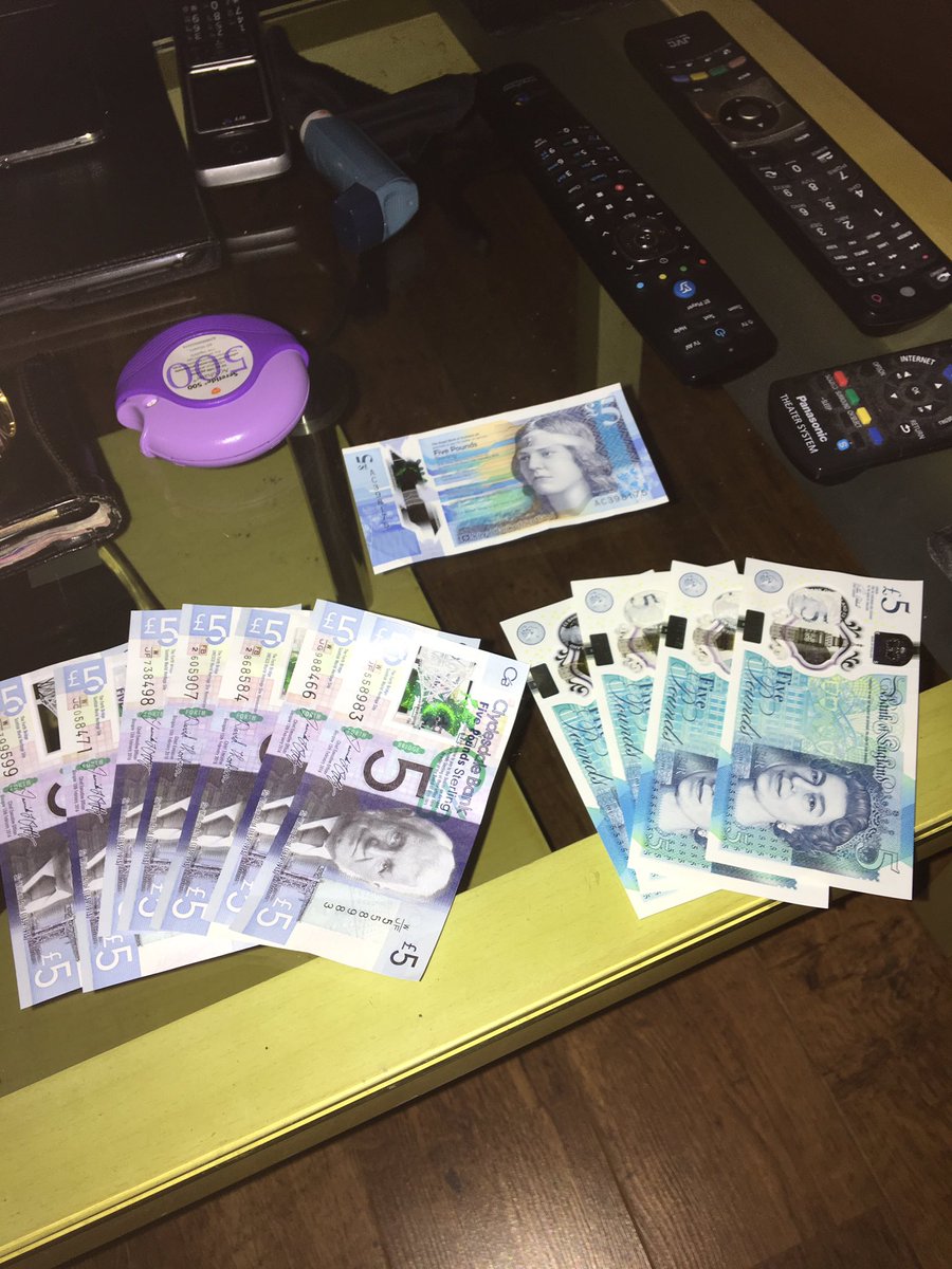 Lisa15781's tweet image. #fivepoundnotes