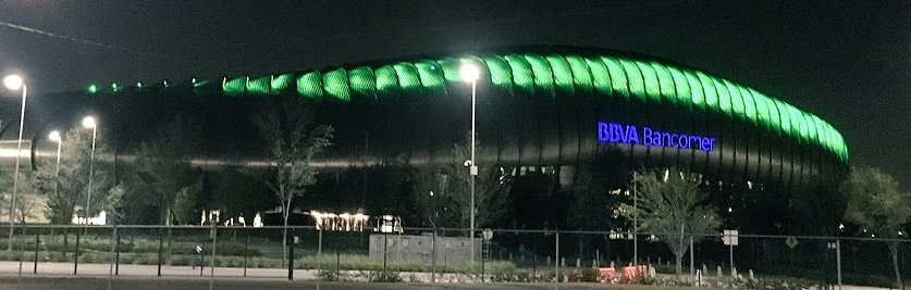 UpalabraMX's tweet photo. #FuerzaChapecoense 🇧🇷

Estadios y monumentos en el mundo se pintan de verde en homenaje a las víctimas de la tragedia área de ayer. https://t.co/8jAeu7OG2X