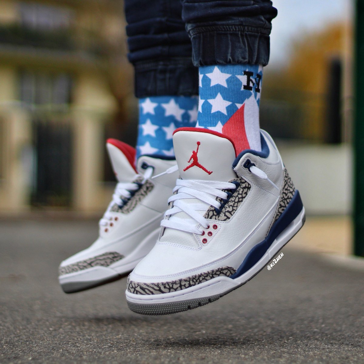AmazingSneaks's tweet photo. 'Old Glory' HoopSwagg Brand socks with Jordan 3's! Shop for the perfect gift today at https://t.co/MRgFqwwYGY! https://t.co/cSIB0XTmG2