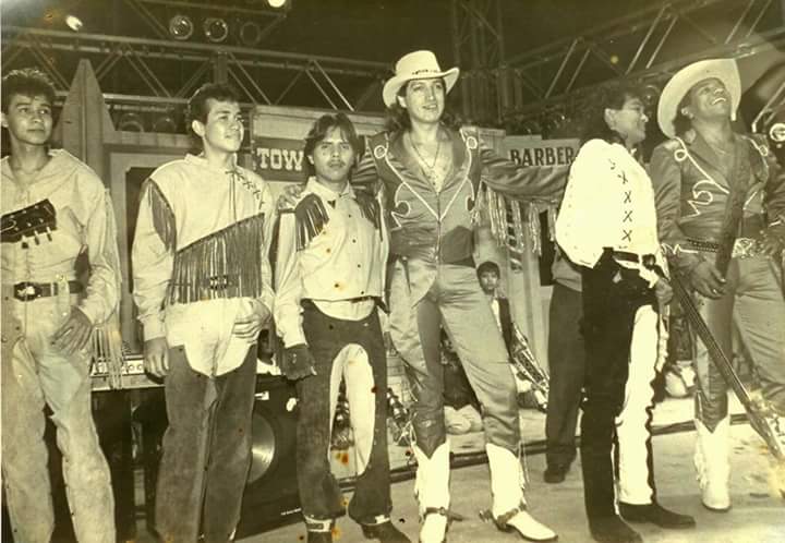 PIONEROSMM's tweet photo. @broncolupe  @PIONEROSMM  @isamaobella   apadrinamiento  bronco a Pioneros mm en  1991 ecatepec estado de México https://t.co/e1Y30aS7kC