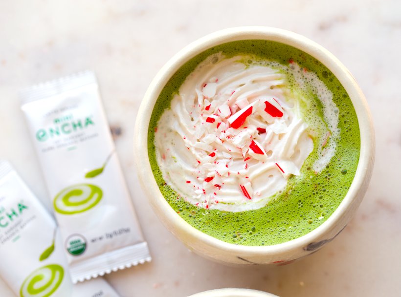 KathyPatalsky's tweet image. Candy Cane Nog Holiday Matcha Latte kblog.lunchboxbunch.com/2016/11/candy-… + gift ideas and a #giveaway from @EnchaMatcha