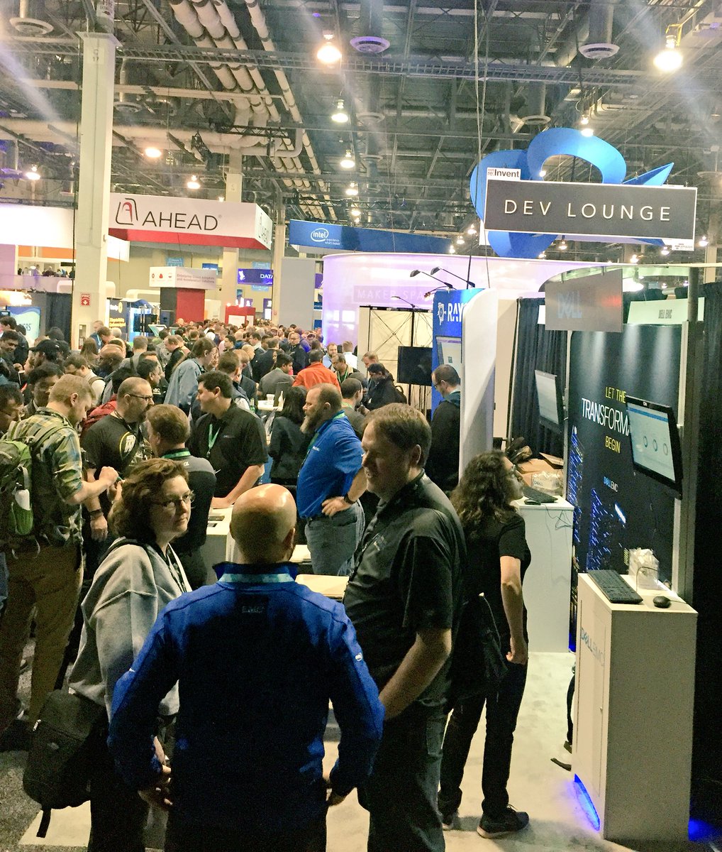 12laurensimpson's tweet image. The booth is packed! Everyone wants to learn more about snapshotting EC2 instances. Booth 947 #DellEMC @AWSreInvent