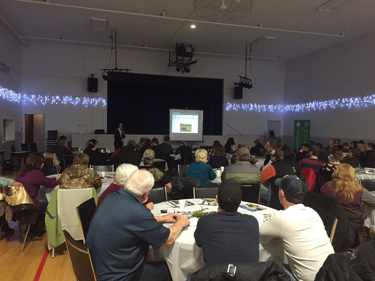 Great turnout at the Producer Meeting held by @PrairieCoop in Melville tonight! #beefchats #CoopFeeds