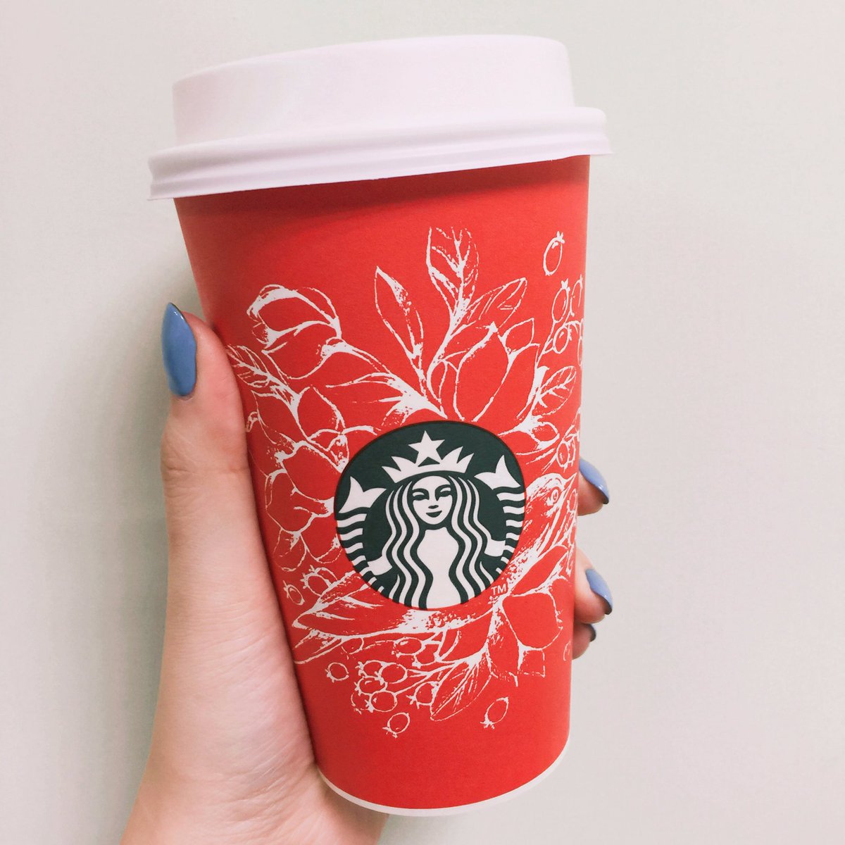 kapowb's tweet photo. Good morning 😊🍁
#redcup vs #redleave 

#city #scenery #autumn #season 
#coffee #CoffeeMorning #CoffeeAddict https://t.co/i5ztZkLyhK