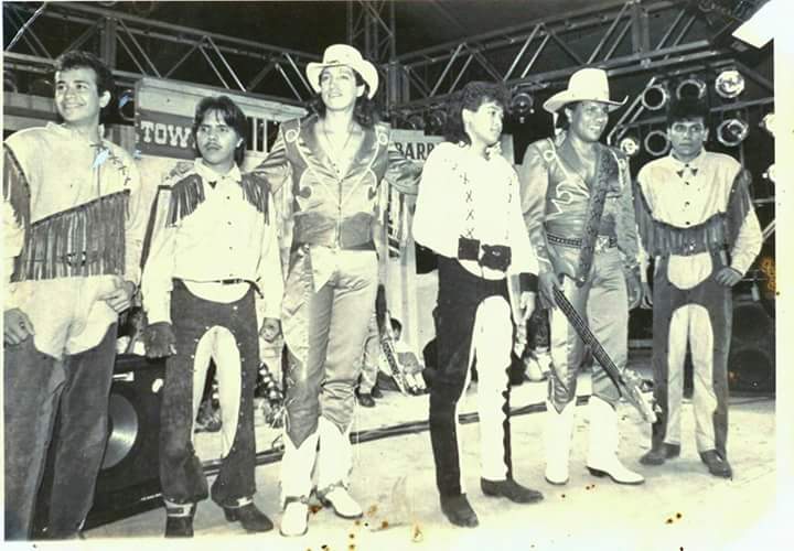 PIONEROSMM's tweet photo. @PIONEROSMM  @isamaobella @broncoramiro  @broncoesbronco  @broncolupe  apadrinamiento 1991 ecatepec estado de México https://t.co/l7Bx4hl1sG