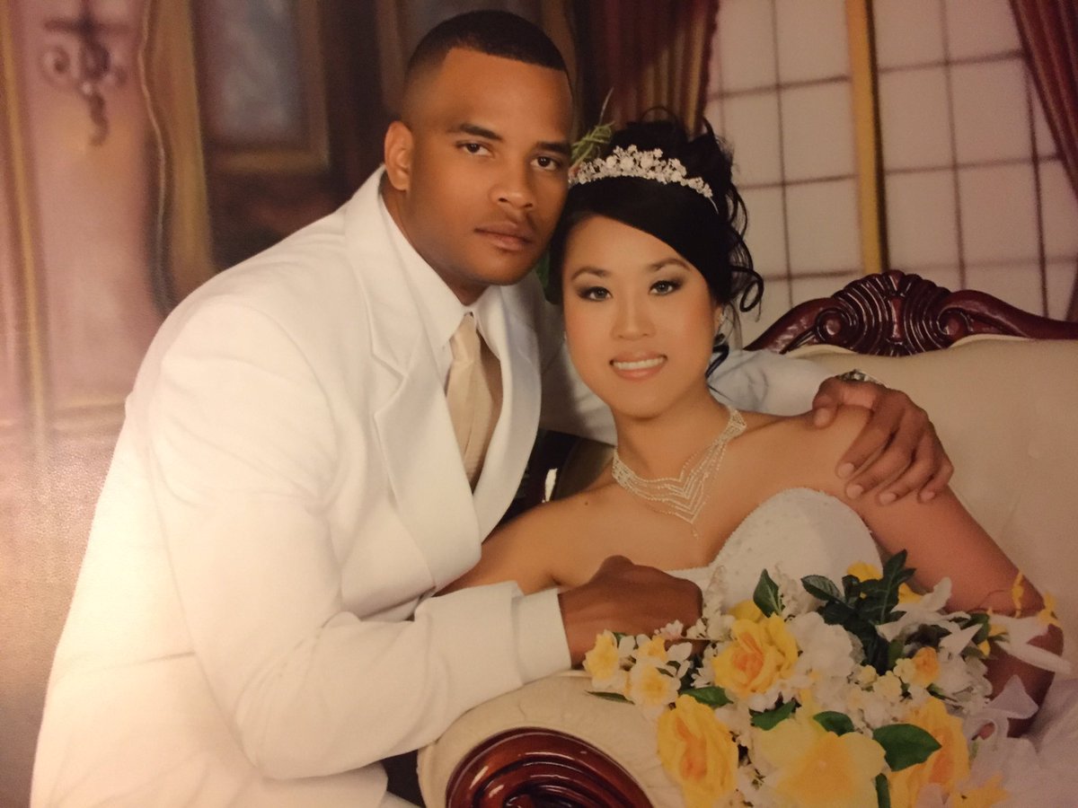 LisaLisalew's tweet photo. Day 29 of #thankfall! I'm extremely #BlessedAndGrateful to have my bff/husband in my life! 14 years strong and eternity to go! ❤️️❤️️❤️️ https://t.co/lZoym7E5J5