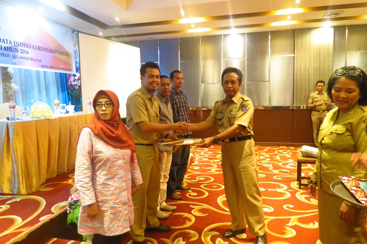 dplh_provsulsel's tweet photo. Bimbingan Teknis Sistem Informasi Data Indeks Kerentanan Perubahan Iklim Tahun 2016 #blhd #sulsel #sidik #bimtek https://t.co/IEbUNyDLlF