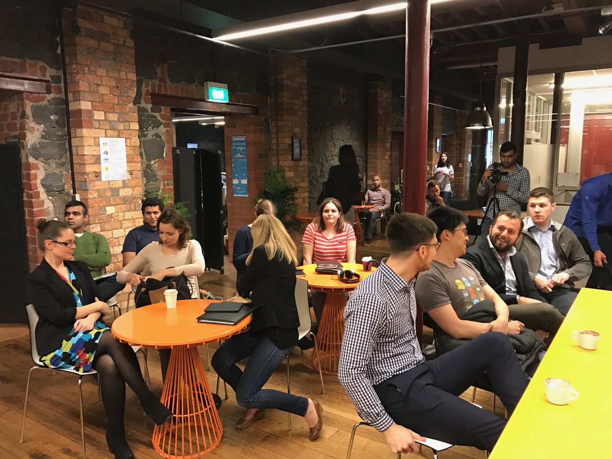 YBFVentures's tweet photo. Thank you Ruz Chishty for your #Fintech session on Scaling Your Fintech Globally! Look forward to having you back at YBF next year :) https://t.co/gxI8Bn1gTH