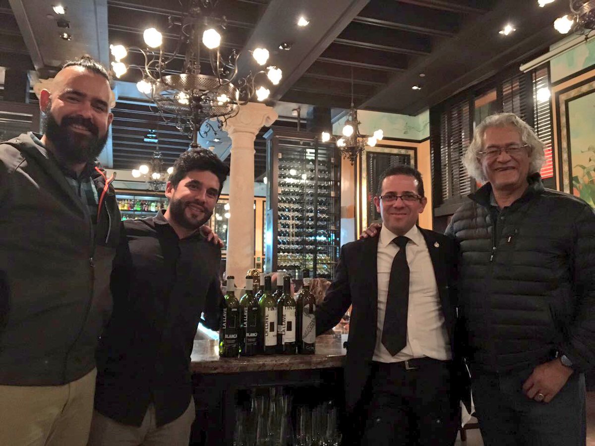 <a href="/torresalegre/">Torres Alegre y Fam.</a> es un proyecto familiar consolidado y enfocado a producir vinos de calidad con el sello de pasión y respeto al vino.