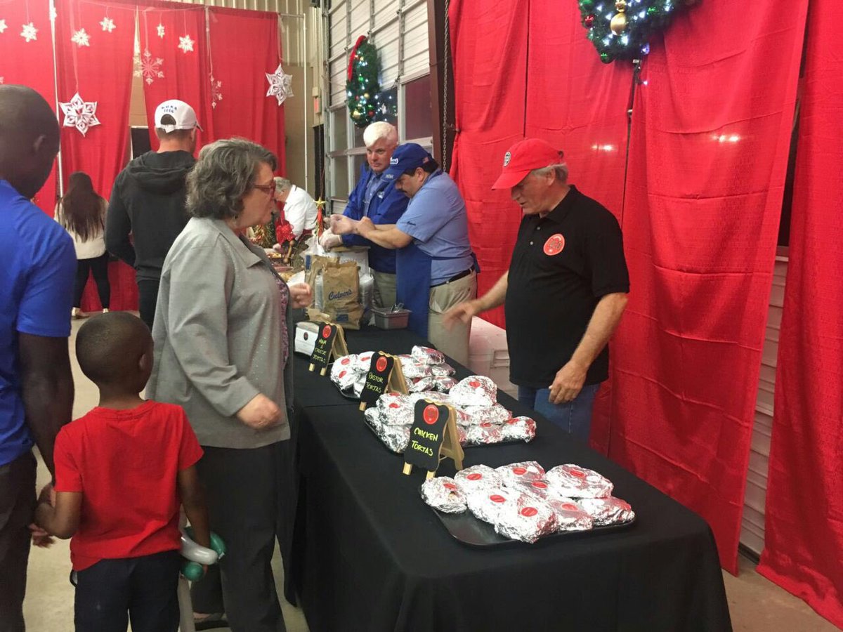 centraltaco's tweet photo. Central Taco supports and participates with the Shenandoah community at the Lighting of the Angels event. Shenandoah, TX https://t.co/Fiah6M9fyb