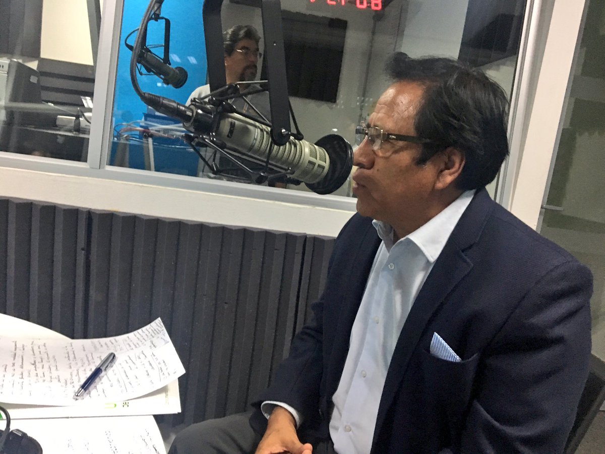 fjulianluna's tweet photo. Nos encontramos en @CORTV_Radio donde comentamos sobre el #Conies2016 y nuestros dos proyectos ganadores.
@HectorArreolaS @alejandromurat https://t.co/GiWgGmEQYg