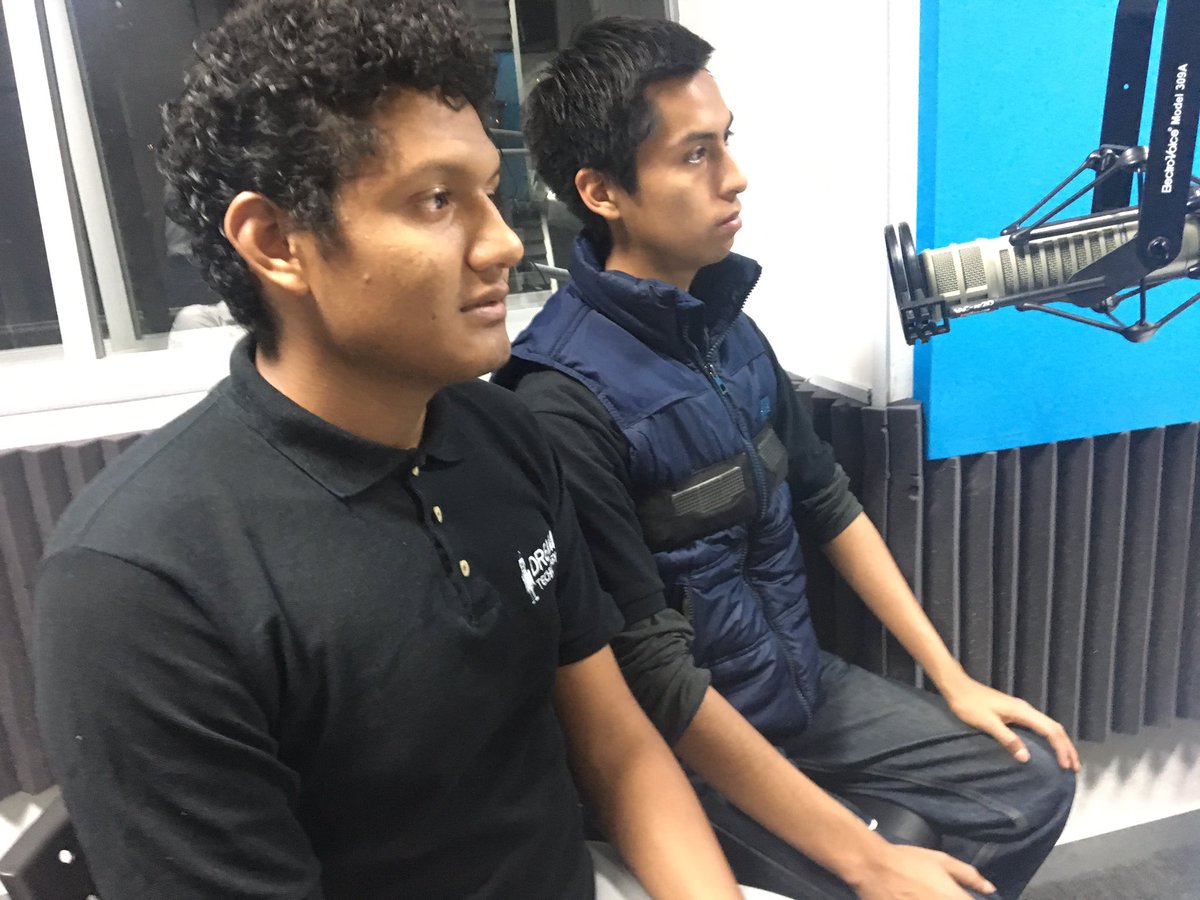 fjulianluna's tweet photo. Nos encontramos en @CORTV_Radio donde comentamos sobre el #Conies2016 y nuestros dos proyectos ganadores.
@HectorArreolaS @alejandromurat https://t.co/GiWgGmEQYg