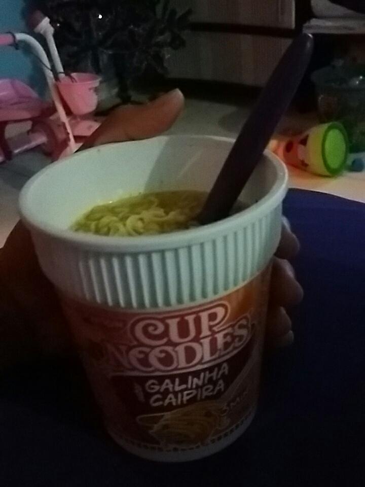 _annafelicia's tweet photo. Enquanto vejo comidas deliciosas no @masterchefprofi , essa é a única coisa que posso comer 😥 #MasterChefbr #Fomeeeeee #EOqueTemosPraHoje https://t.co/iFck1Ahvz6