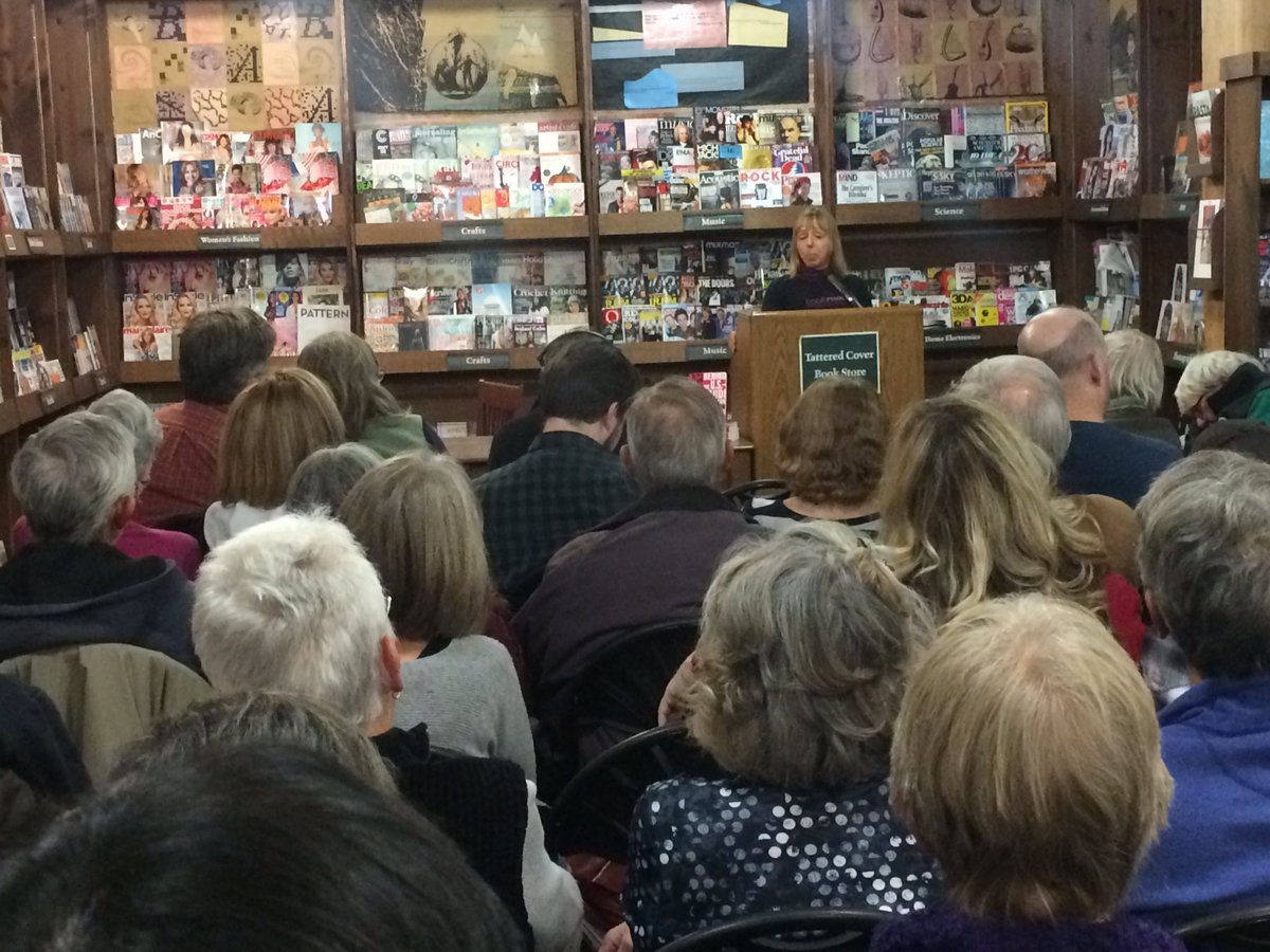 fffalcon's tweet image. Packed room @TatteredCover to see @codepink cofounder @medeabenjamin speak about the dangerous relationship b/w #SaudiArabia and the #USA