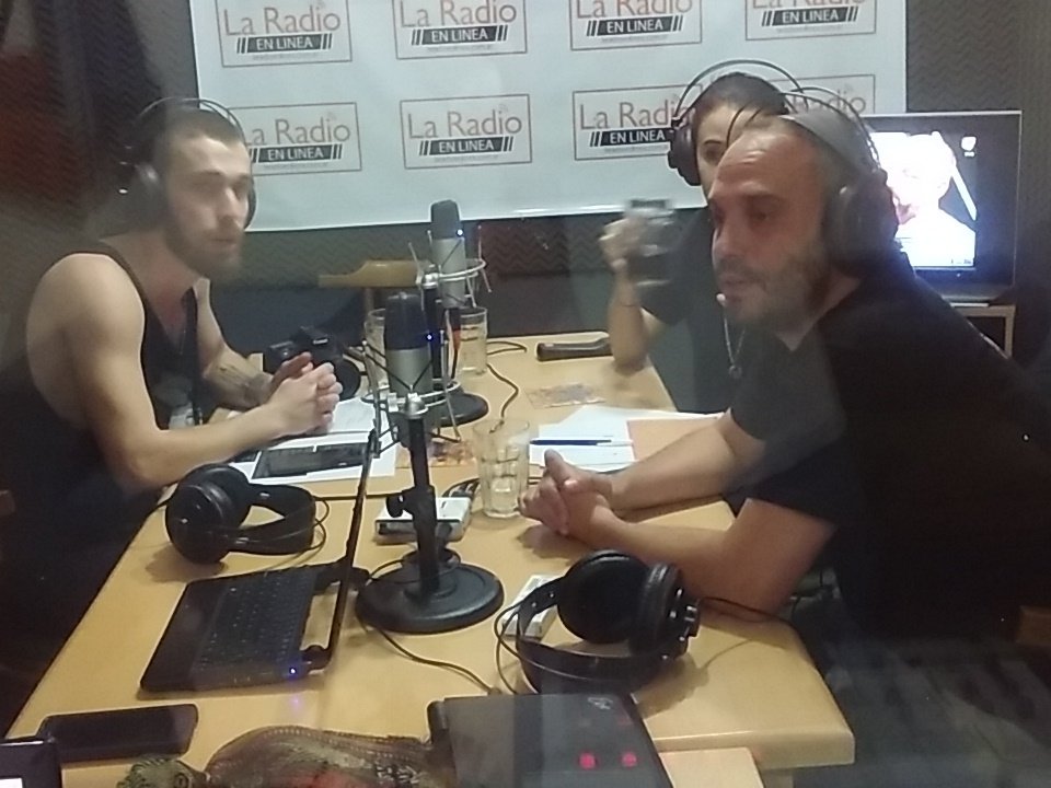 radioloquede's tweet photo. Ya con nosotros el #EnanoRequejo de @FuriaDePetruza #Programa130 Escuchanos x https://t.co/SzXzKncpT9 https://t.co/96DiLBR9Jh