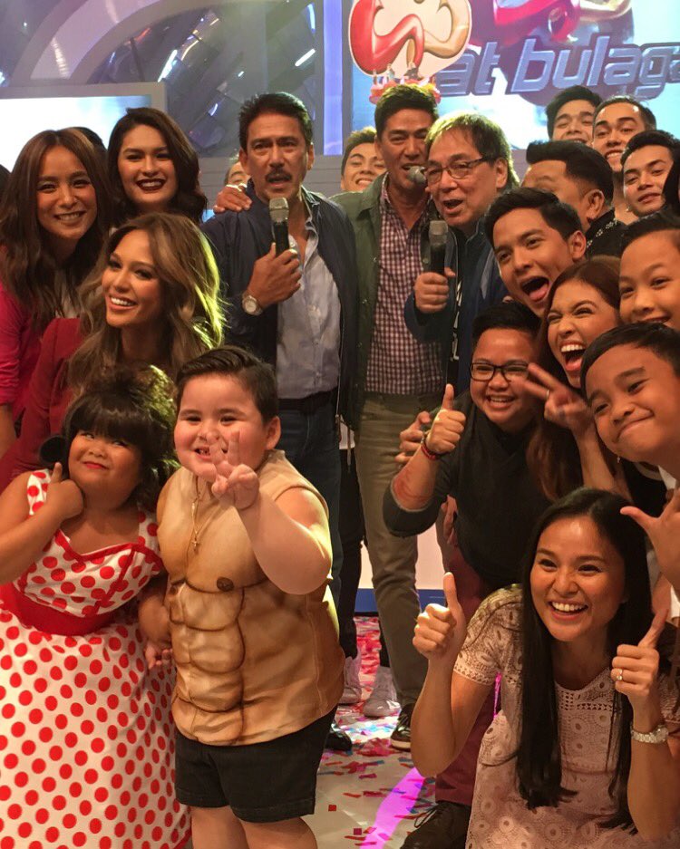 AngPoetNyo's tweet photo. YEHEYYY! ENTENG KABISOTE NA!#ALDUBPamahiin @EatBulaga https://t.co/6ot9KPJH2Y