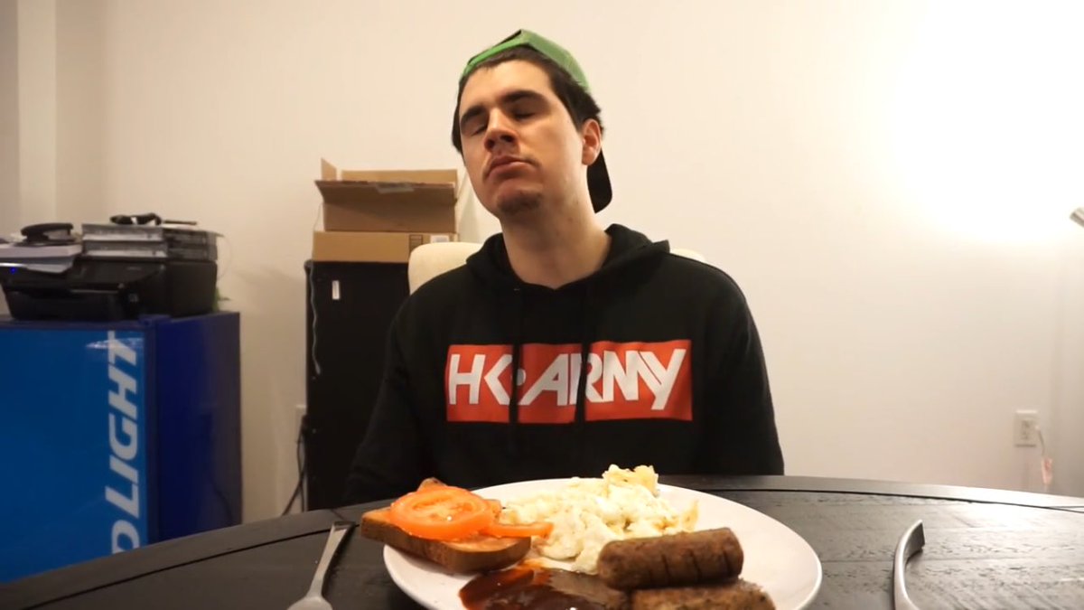 bubbles_hb's tweet photo. @christiand 😂😂 https://t.co/bCHENKnK6y
