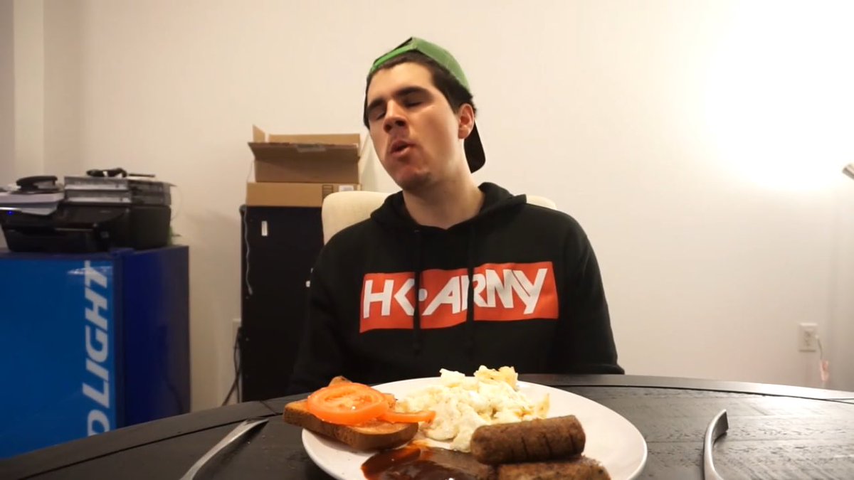 bubbles_hb's tweet photo. @christiand 😂😂 https://t.co/bCHENKnK6y