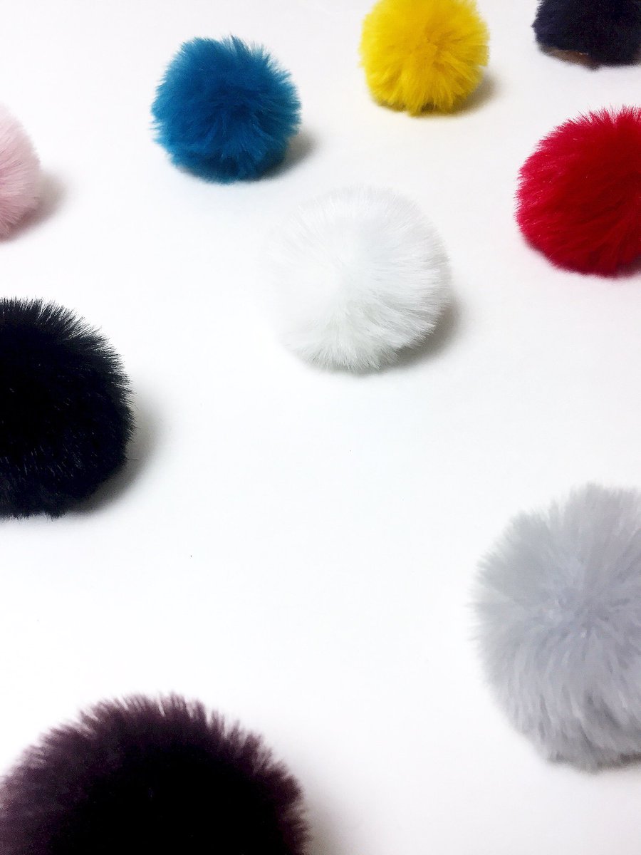 pombons's tweet photo. They're coming...the #pompoms are coming 😁🔵⚫️⚪️🔴💕#shoeclips #pompomlovers https://t.co/s8ybYM4wKX https://t.co/MyjikgtMQV