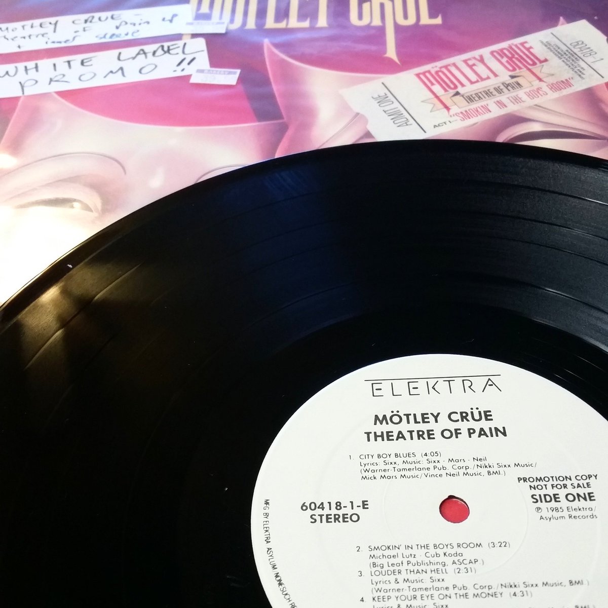 FacRecShop's tweet image. Check out this vintage white label promo just in!! #vinylporn #records #record #vinyl #vinyls #vinylnotvinyls #album #albums