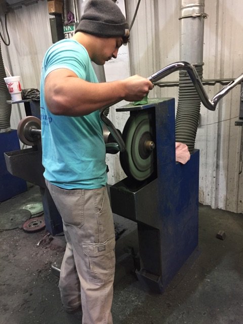 KST_Kustoms's tweet photo. ***CAUTION: ***MEN AT WORK*** 
Few of the guys who make the dream work.(#finishingtouch)#KSTkustoms #motorcycle #handlebars  #GQ #menatwork https://t.co/80Nr1Lit2x