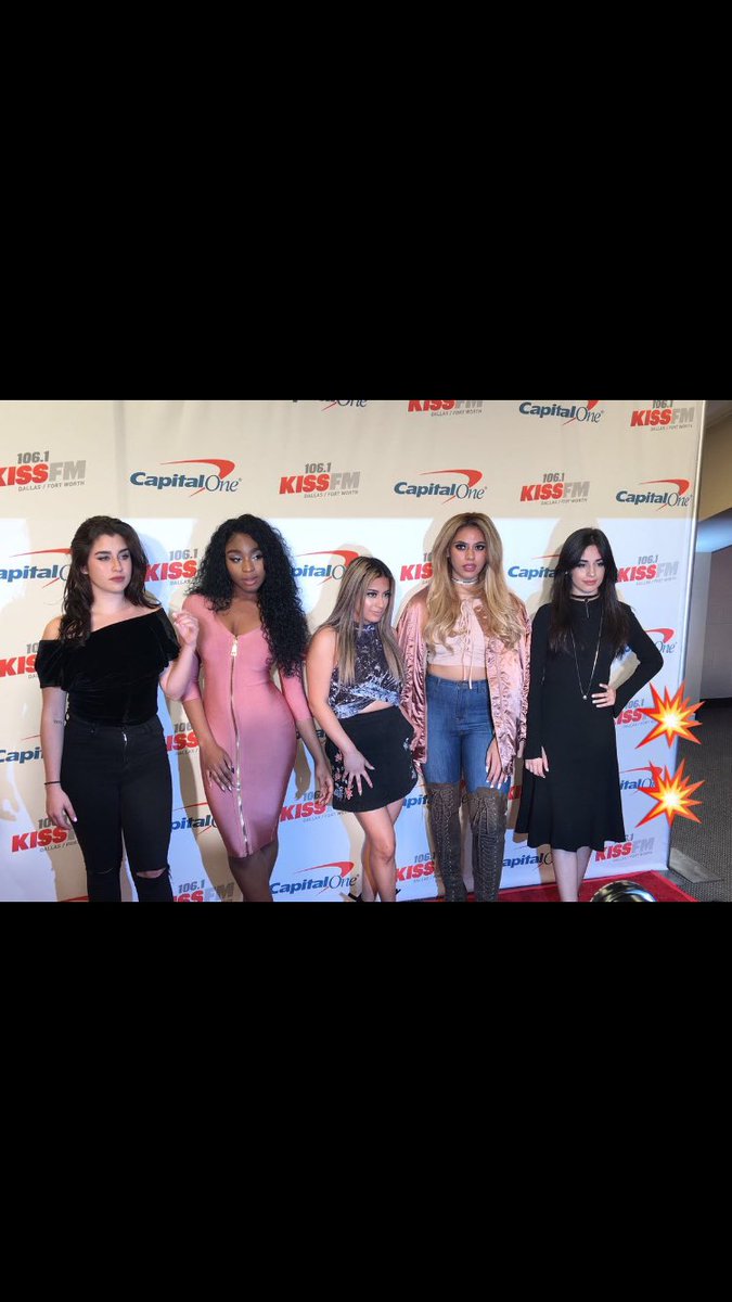 UpdateDc3's tweet image. The girls on snapchat today (via AACenter) -11/29