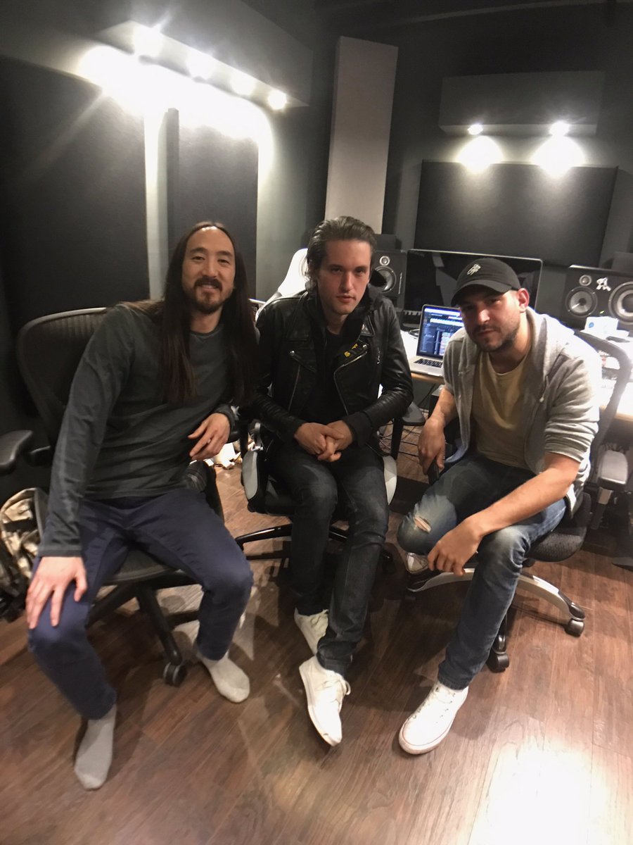 Back in the @dimmak studio w/ da homies. #dimmakstudio https://t.co/feXixaksL9