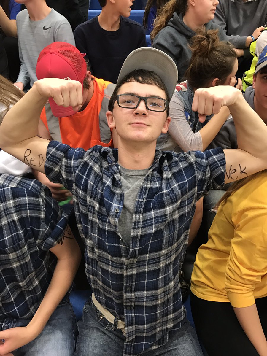 EBDawgPound's tweet photo. Flexin on your sister cousin #redneckbash @Rynmcdowell https://t.co/rXam1CSkty