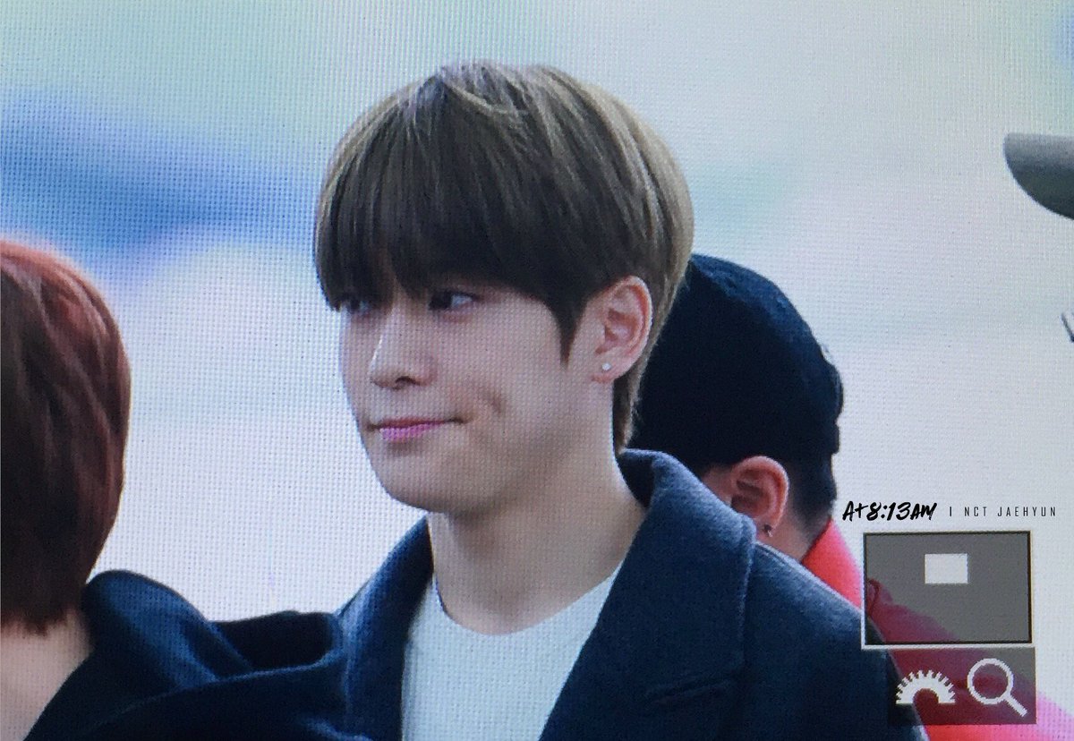 at813am's tweet photo. 여러분 코트재현 보세요ㅠㅠ 
우래기 발목 시렵겠다ㅠㅠ 

#재현 #JAEHYUN #NCT127 https://t.co/f8xZEgXogK