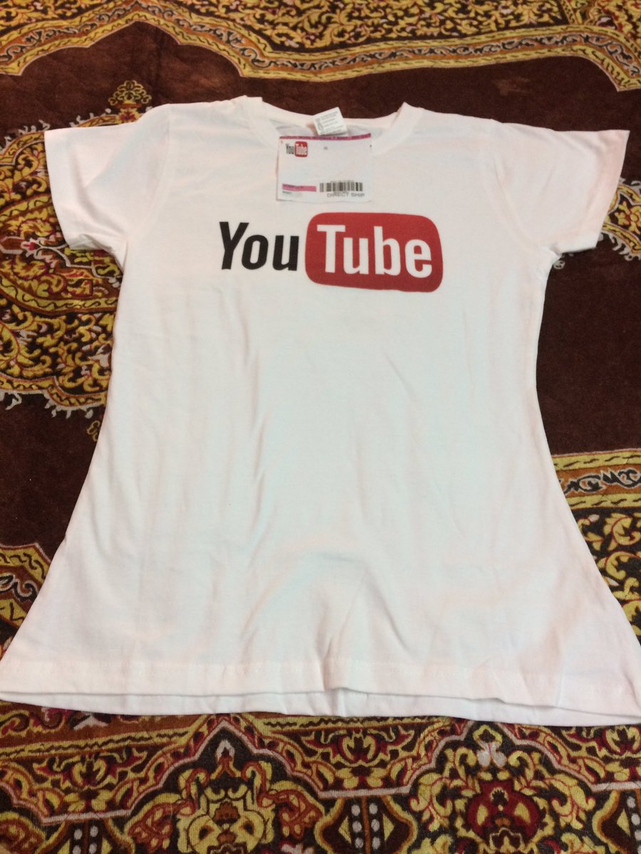 TechnowReview's tweet photo. Got our youtube shirt 🤘🏻🤘🏻😱🌟⭐️💫 happy as hell #youtube  @YTCreatorsIndia https://t.co/2pnXNxFBvh
