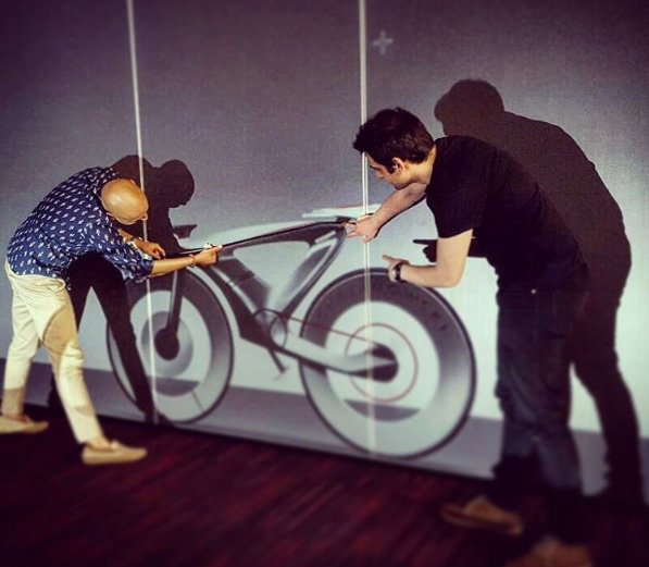 sungrammed's tweet photo. #Electricbicycle #Electricbike #Cardesign #Design #Electric #Sketching #BICYCLE #bike #IndustrialDesign #OneOnelab https://t.co/wvAPbL0tXo