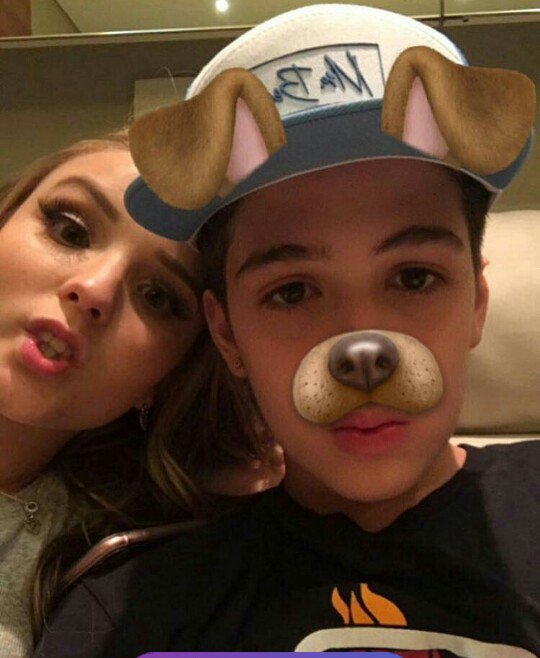 Paizinho só rolando as selfies com o papai <a href="/Oficial_JoC1R/">⭐João Guilherme⚡</a>