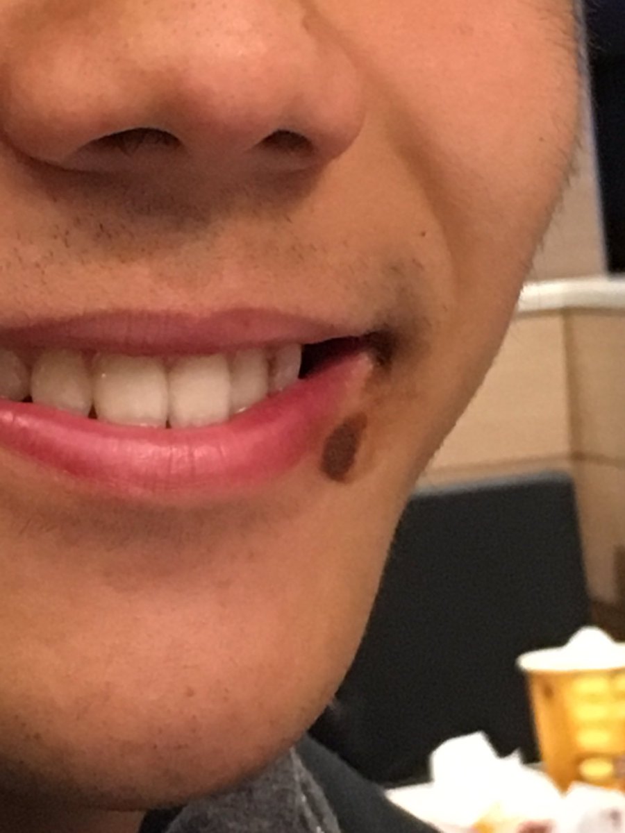 突如マックに現れた変人

みんな気をつけて！！
拡散して教えてあげてください😇