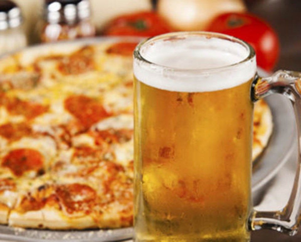 cervezadviernes's tweet photo. Trelew: Comienza la semana de la pizza y la cerveza https://t.co/N2d6u4j7L3 https://t.co/HDSmetAkMj
