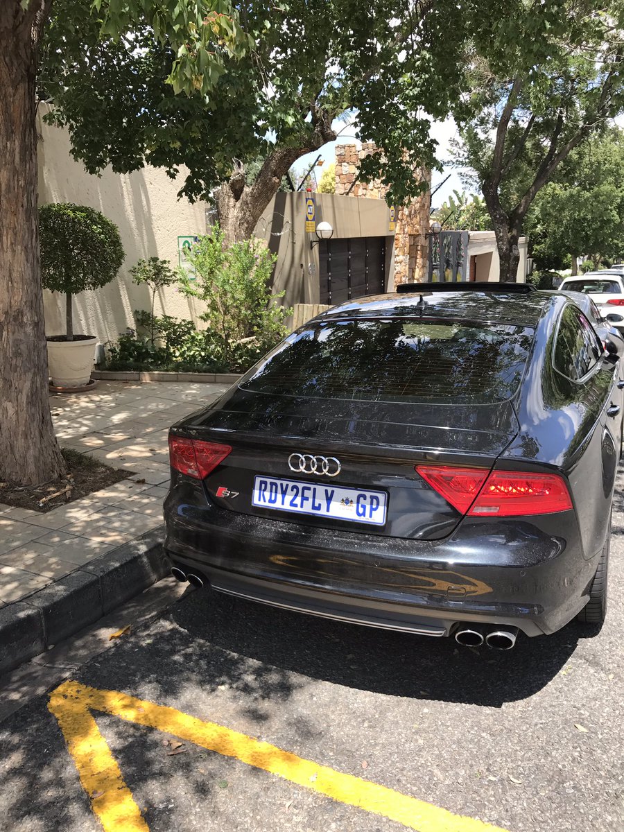 jtbeale's tweet photo. #doucheplate brilliance https://t.co/CXJfU9hNuV